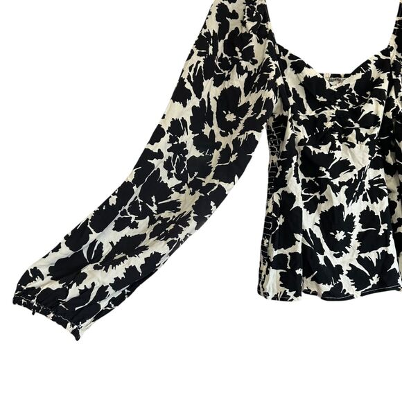 GAP Women's Square Neck Smocked Black Floral Print Top Size M NWT - Picture 3 of 7